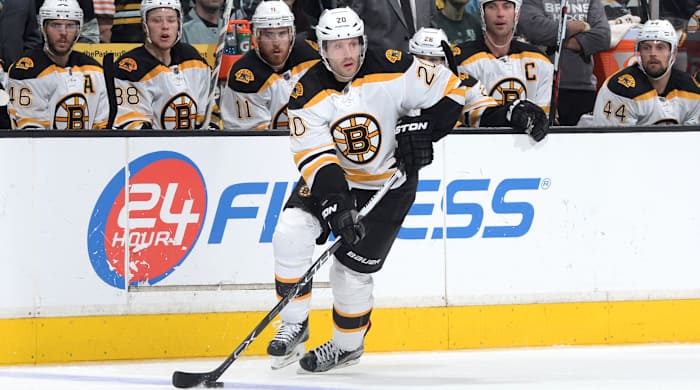 bruins-sign-lee-stempniak.jpg